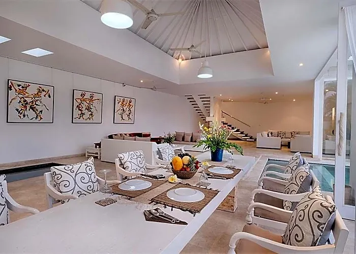 Royal 3 Bedroom Private Pool バリ島