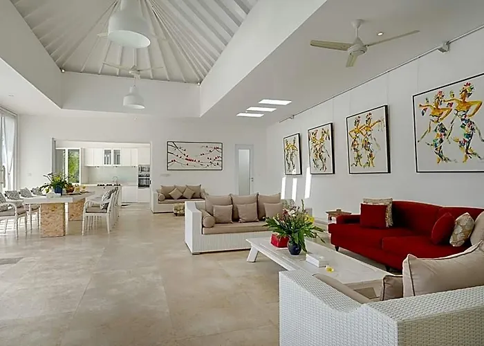 Royal 3 Bedroom Private Pool バリ島