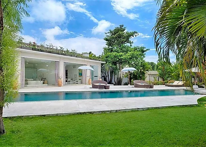 Royal 3 Bedroom Private Pool 5* バリ島